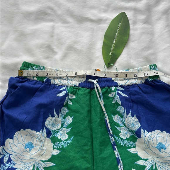 NWT FARM RIO Soft Garden Shorts - Picture 10 of 16
